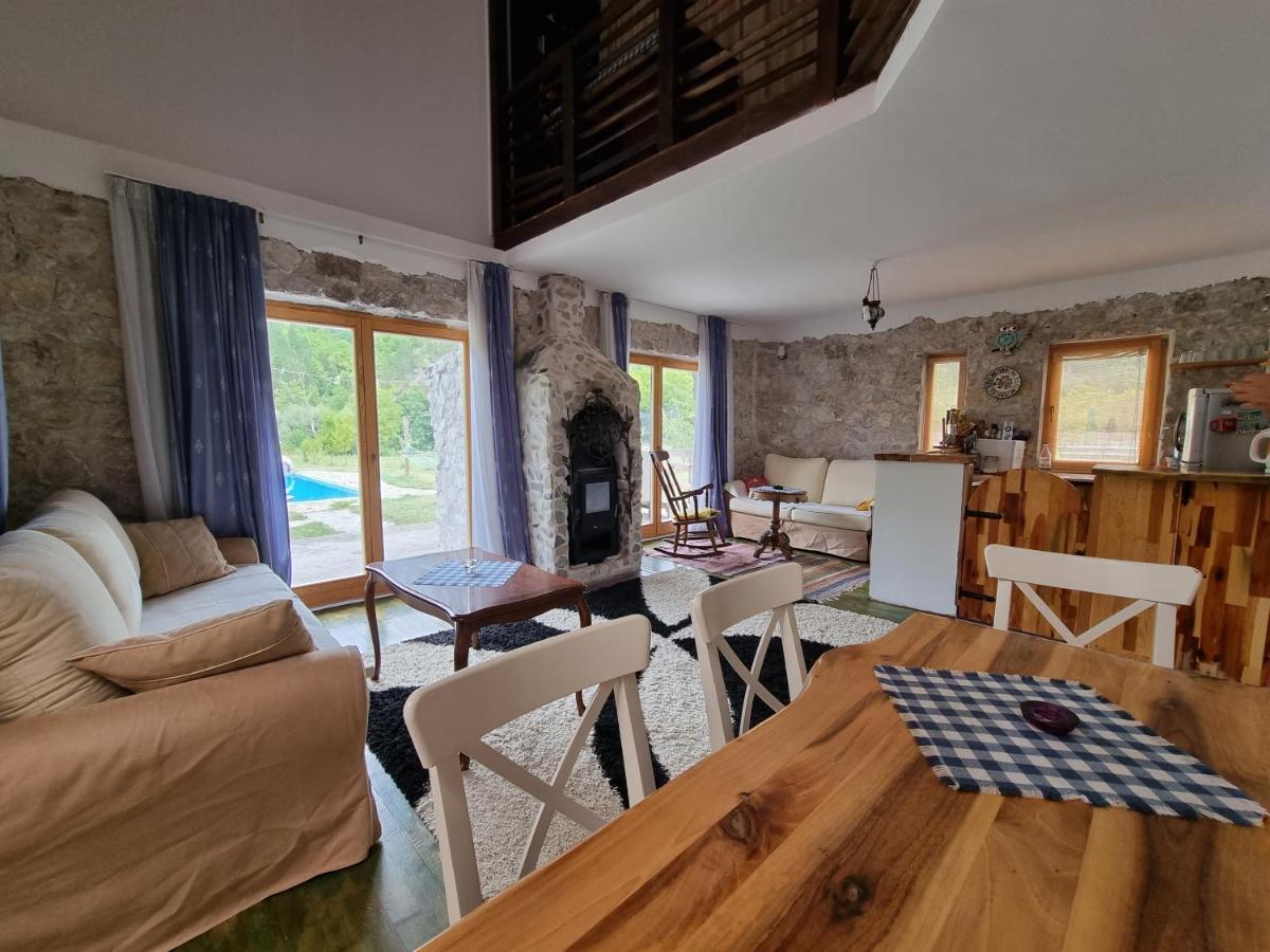 Exo Log Cottage Jezero  Zewnętrze zdjęcie