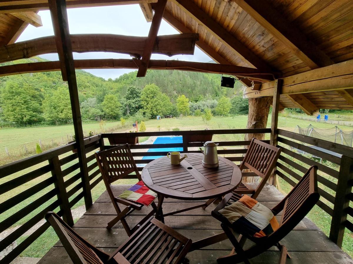 Exo Log Cottage Jezero  Zewnętrze zdjęcie