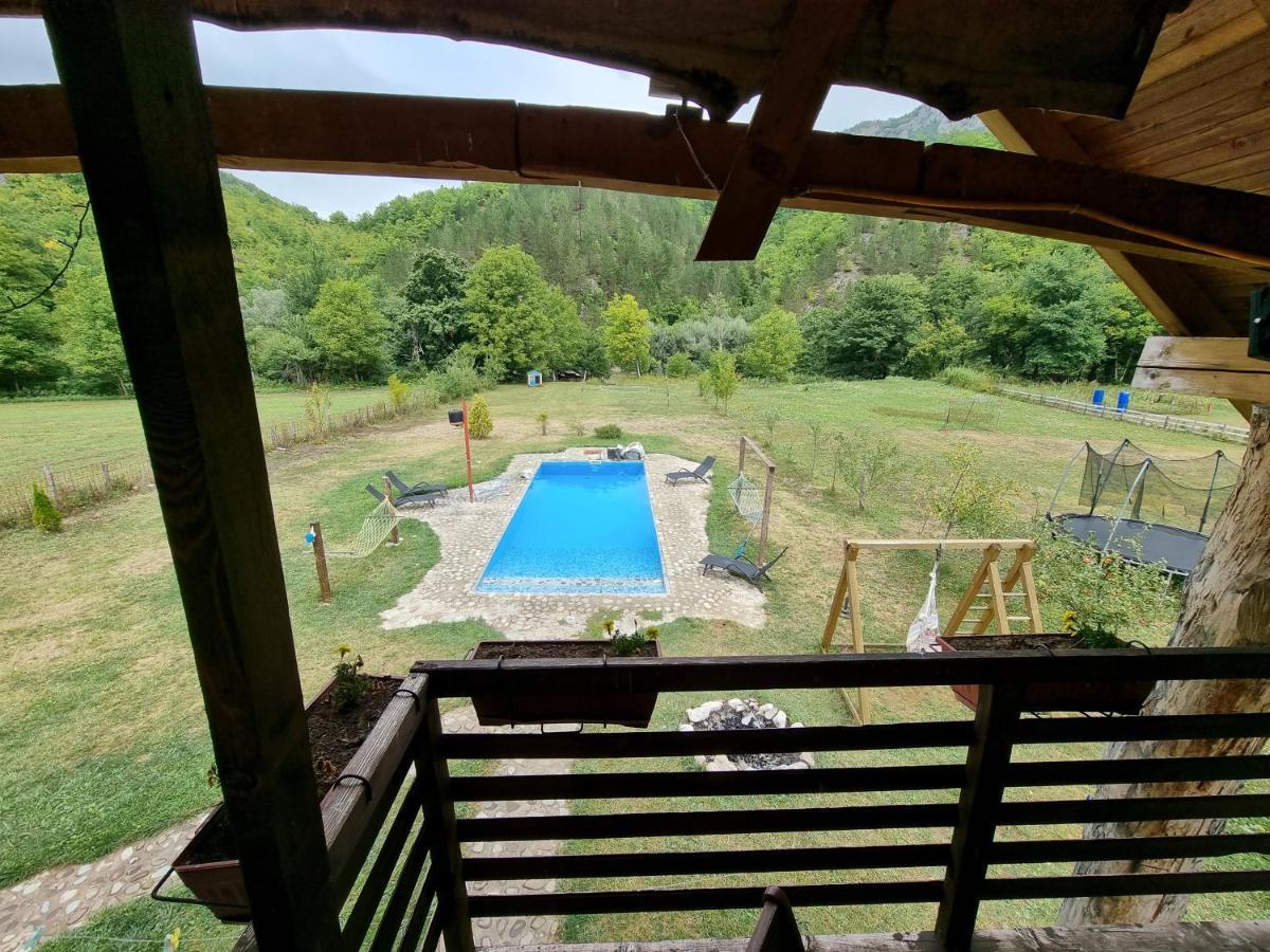 Exo Log Cottage Jezero  Zewnętrze zdjęcie
