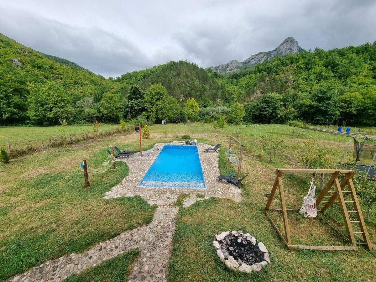 Exo Log Cottage Jezero  Zewnętrze zdjęcie